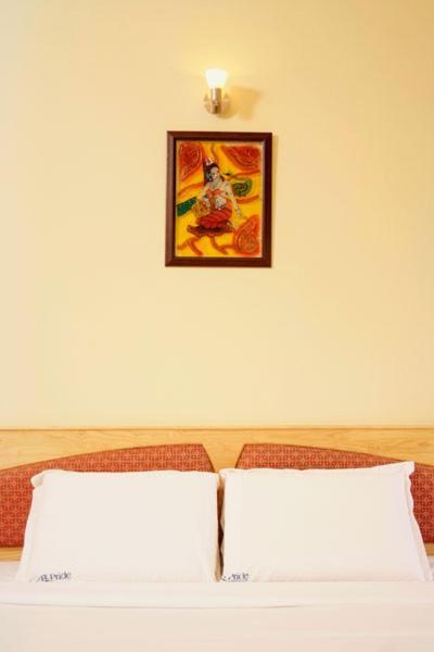 P R Pride Inn Pondicherry Eksteriør bilde
