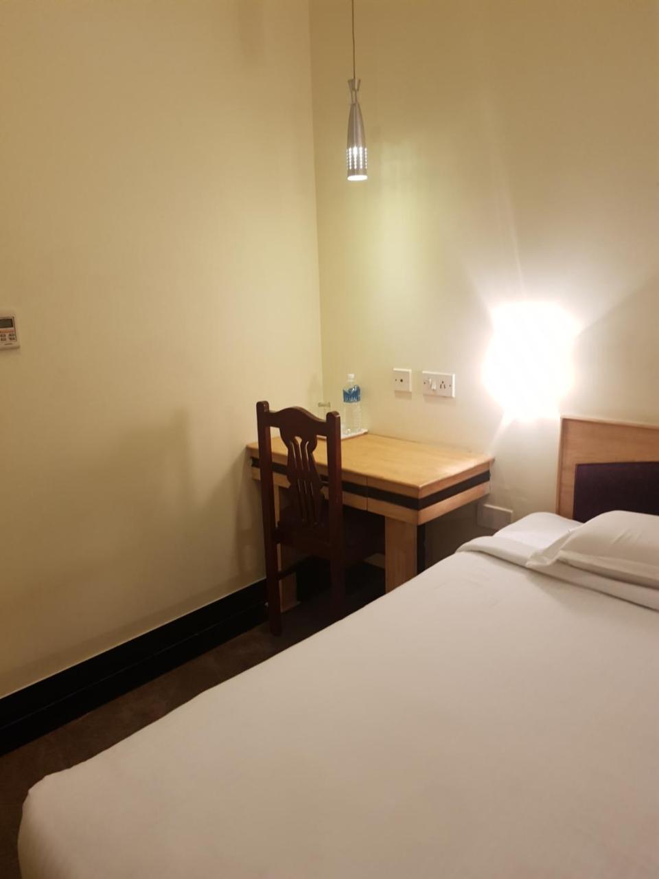 P R Pride Inn Pondicherry Eksteriør bilde